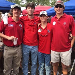 Meet your Posher, Dakota